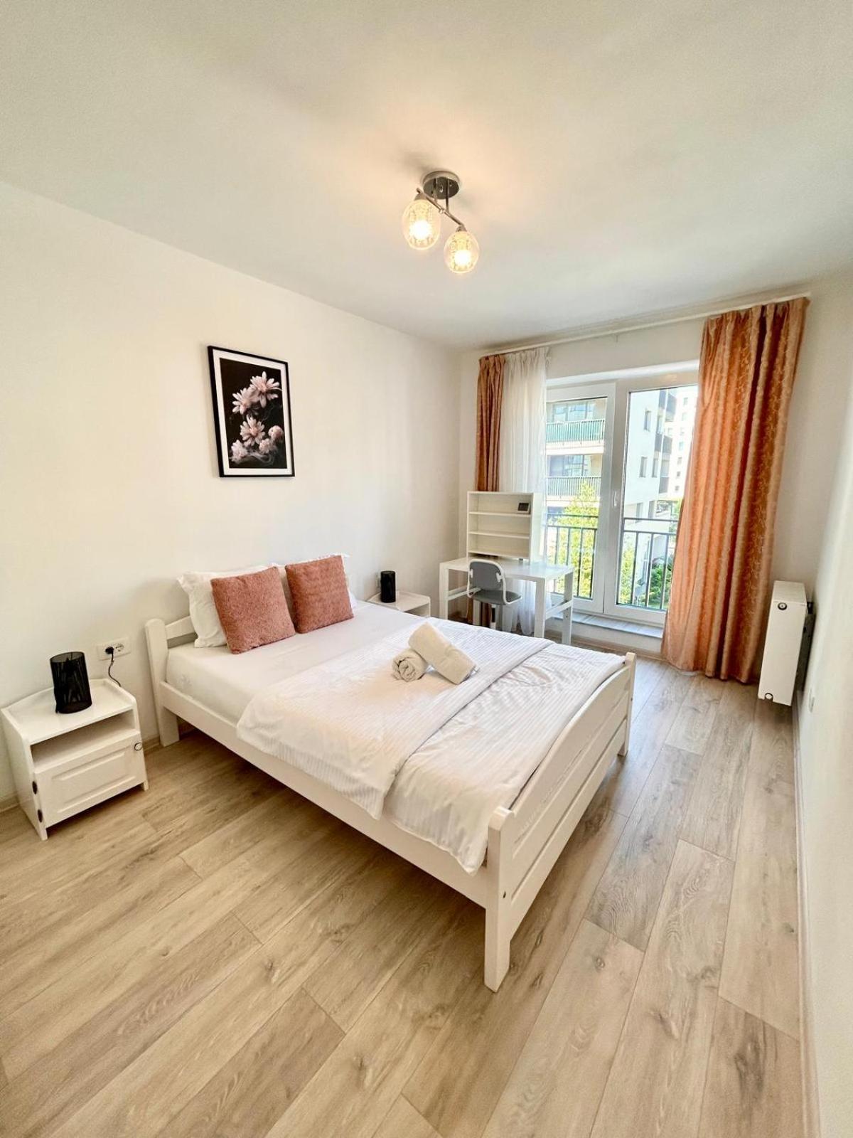 Jad - Luxury 3 Rooms & 2 Rooms Apartments In Kasper, Near Coresi Mall Brasov Luaran gambar