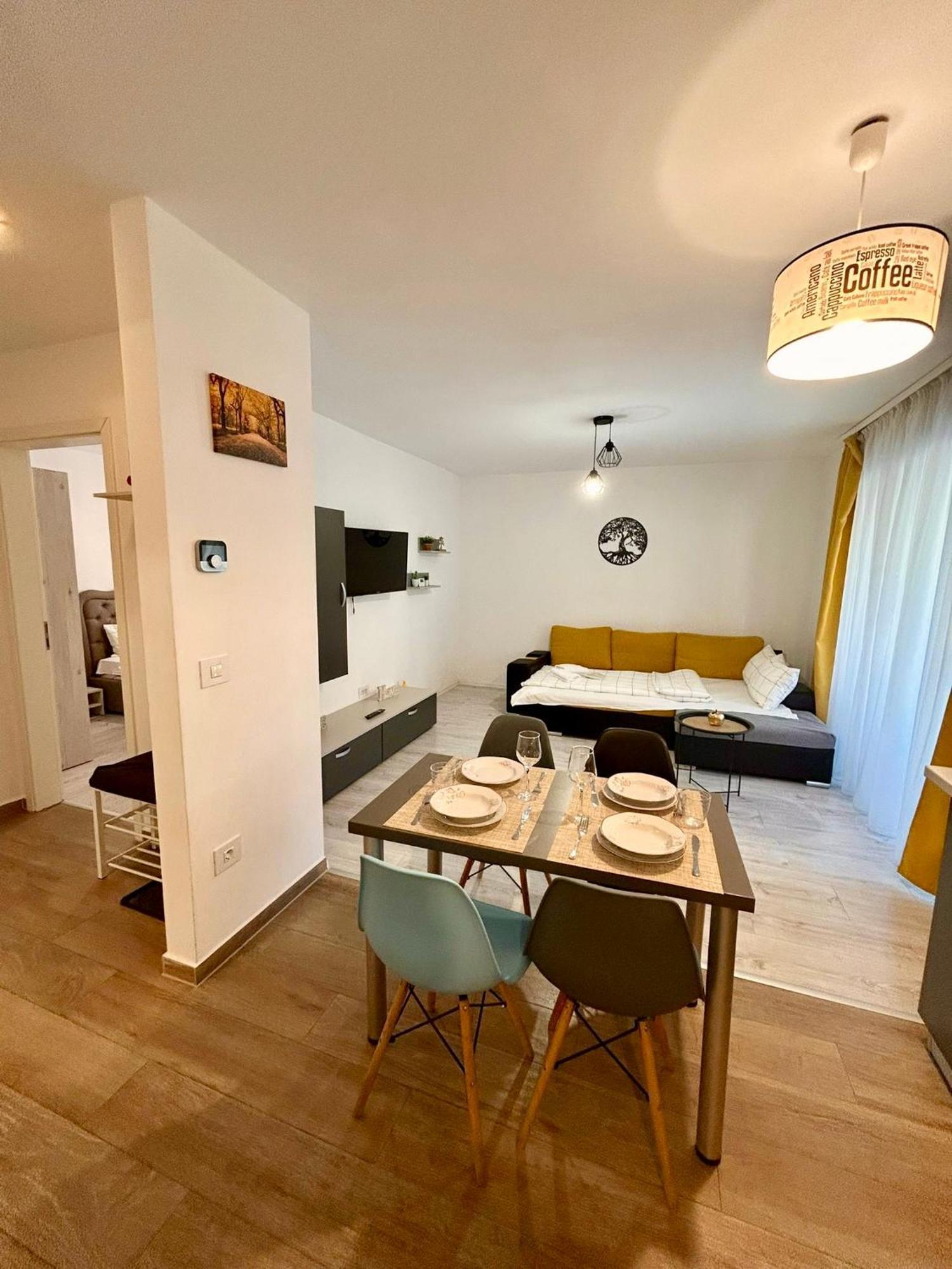 Jad - Luxury 3 Rooms & 2 Rooms Apartments In Kasper, Near Coresi Mall Brasov Luaran gambar