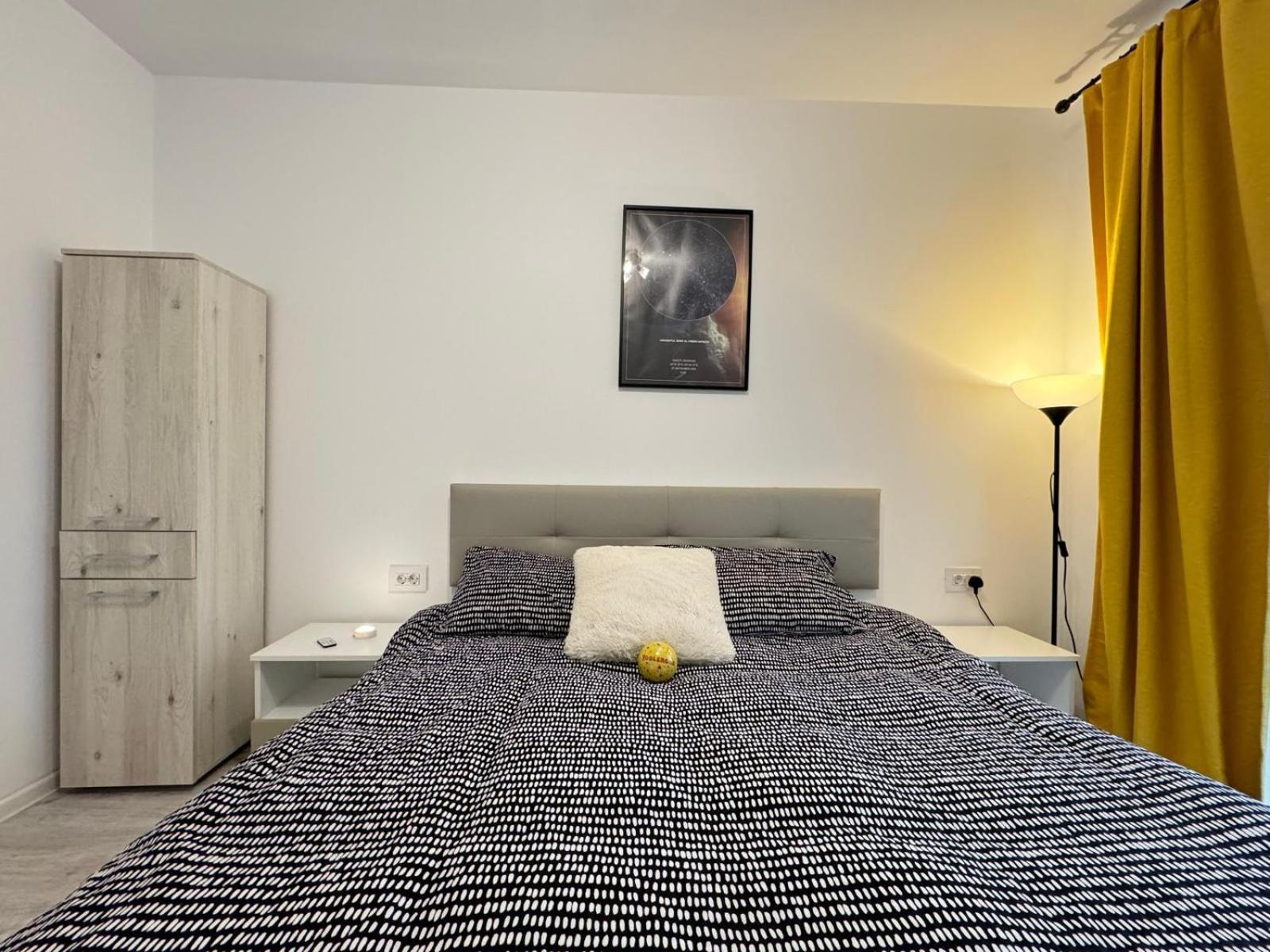 Jad - Luxury 3 Rooms & 2 Rooms Apartments In Kasper, Near Coresi Mall Brasov Luaran gambar