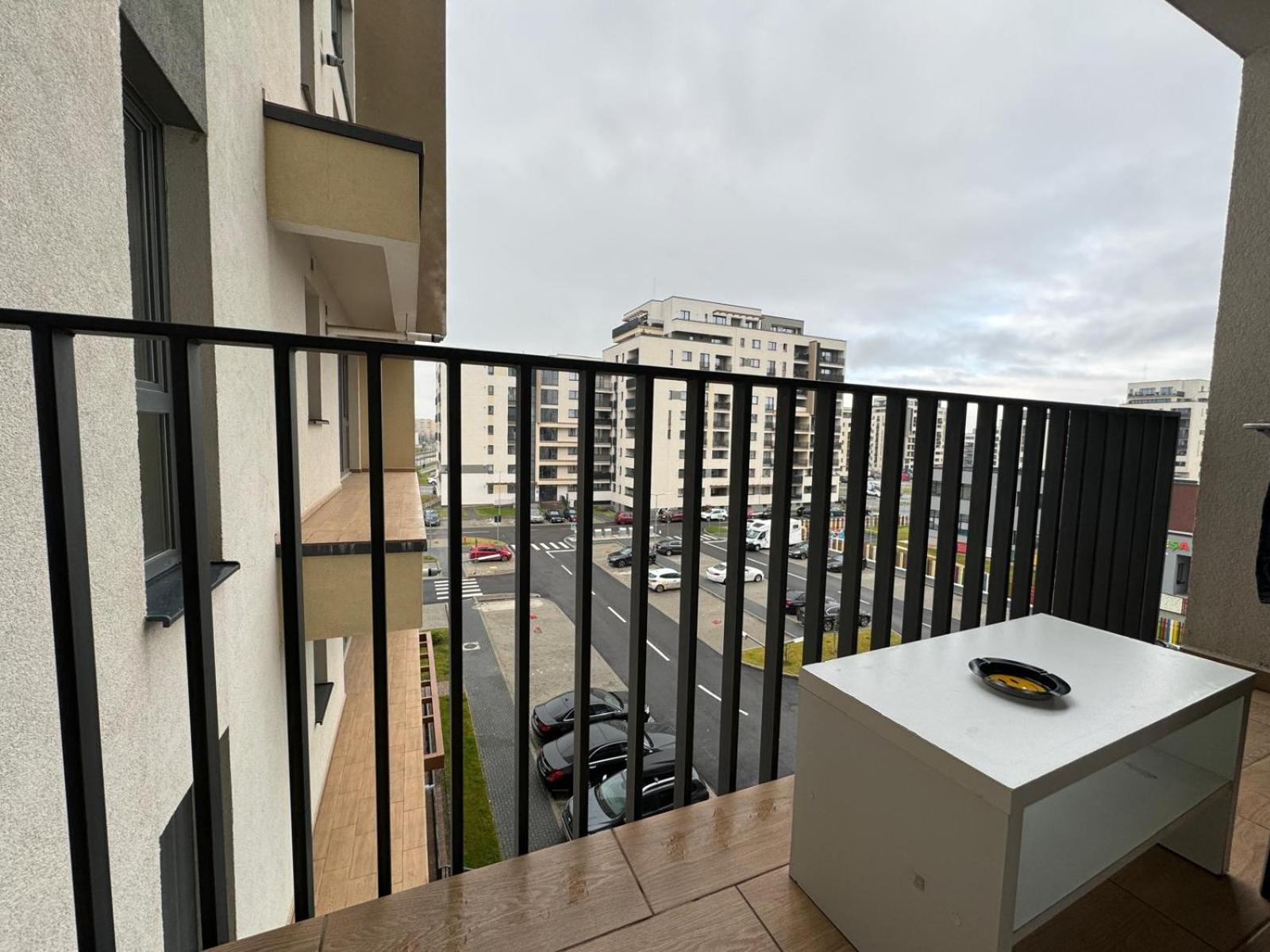 Jad - Luxury 3 Rooms & 2 Rooms Apartments In Kasper, Near Coresi Mall Brasov Luaran gambar